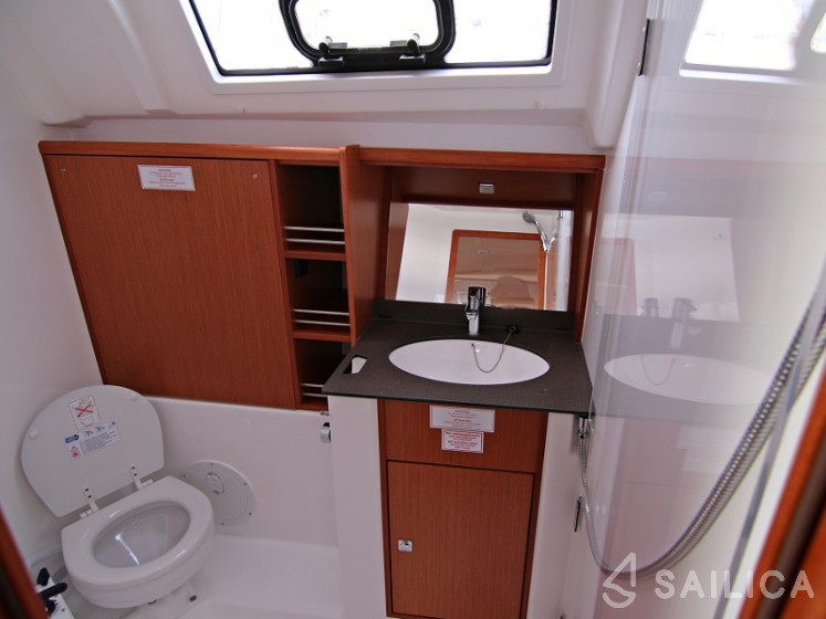 Bavaria 41 Cruiser - Yacht Charter Sailica