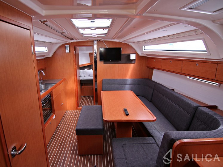 Bavaria 41 Cruiser - Yacht Charter Sailica