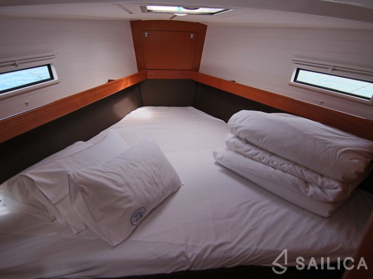 Bavaria 41 Cruiser - Yacht Charter Sailica