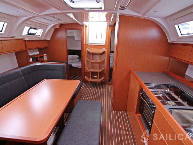 Bavaria 41 Cruiser - Yacht Charter Sailica