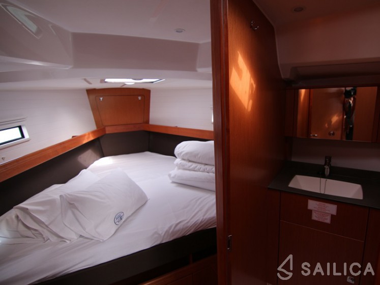 Bavaria 41 Cruiser - Yacht Charter Sailica