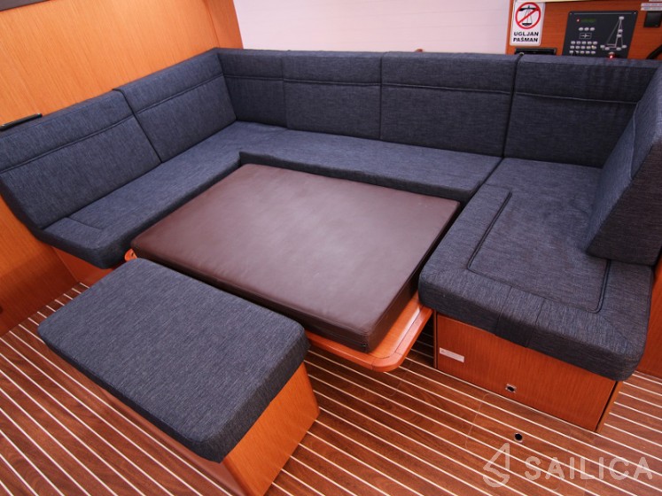 Bavaria 46 Cruiser - Yacht Charter Sailica