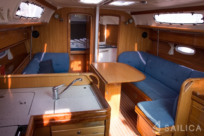 Bavaria 38 Cruiser - Yacht Charter Sailica