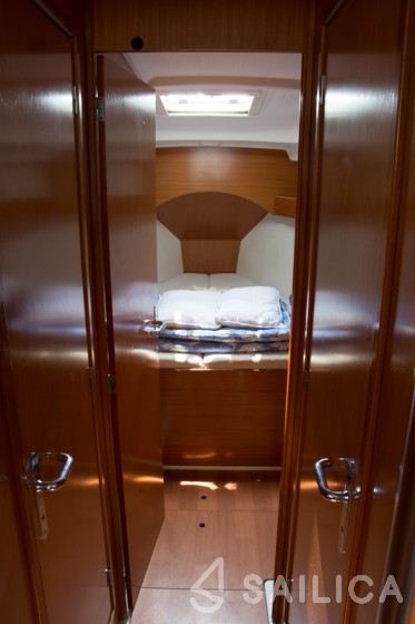 Cyclades 43.4 - Yacht Charter Sailica