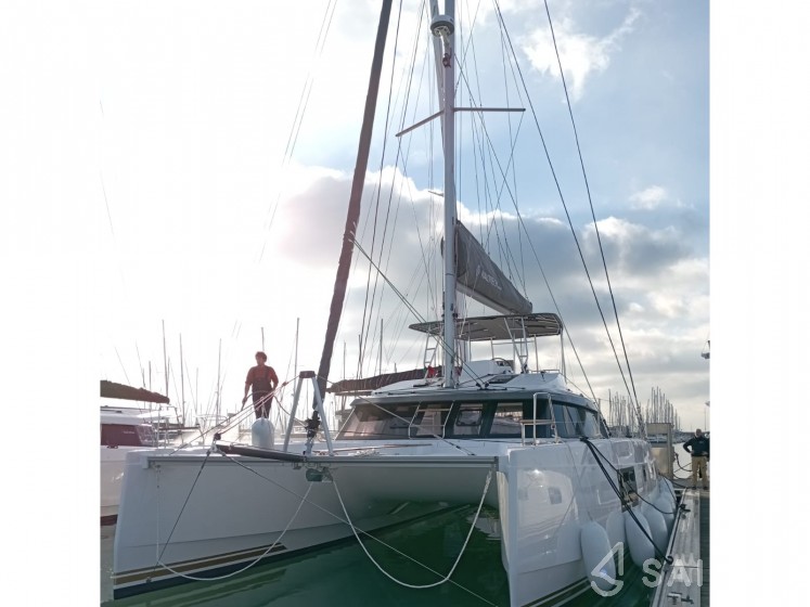 Nautitech 46 Fly - Yacht Charter Sailica