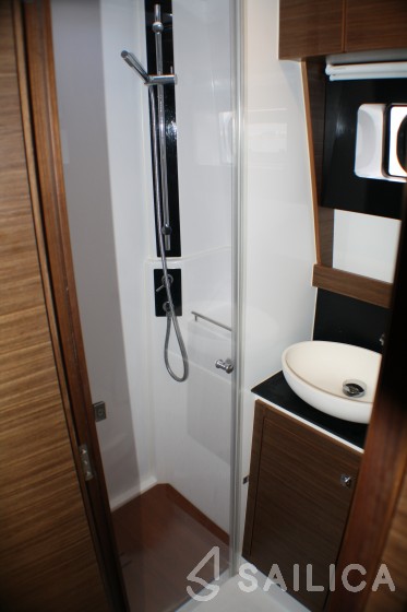 Nautitech 46 Fly - Yacht Charter Sailica