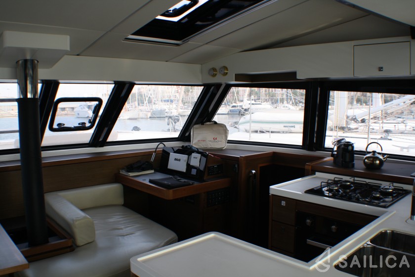 Nautitech 46 Fly - Yacht Charter Sailica