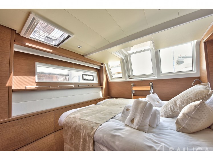 Lagoon 620 - Yacht Charter Sailica