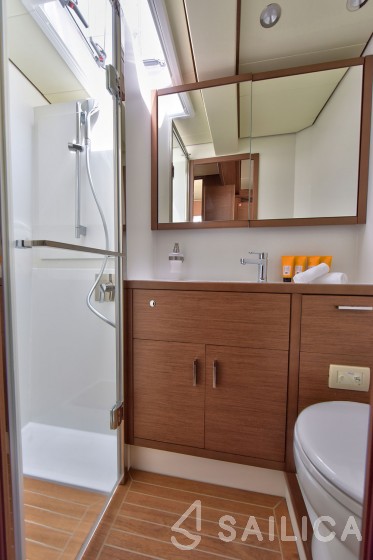 Lagoon 620 - Yacht Charter Sailica