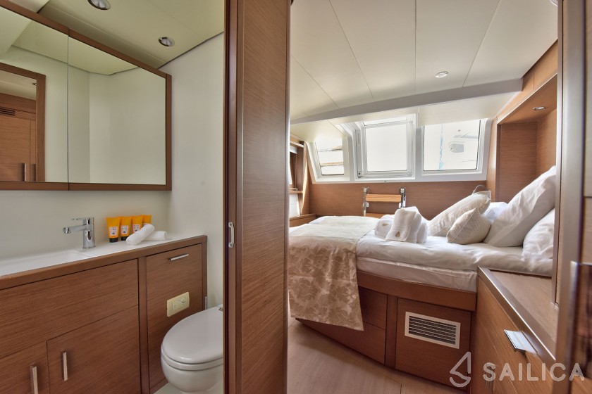 Lagoon 620 - Yacht Charter Sailica