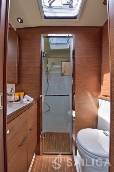 Lagoon 620 - Yacht Charter Sailica