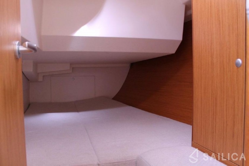 Hanse 400 - Yacht Charter Sailica