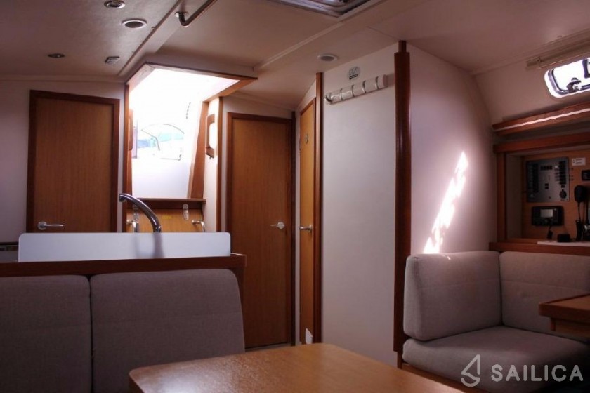 Hanse 400 - Yacht Charter Sailica