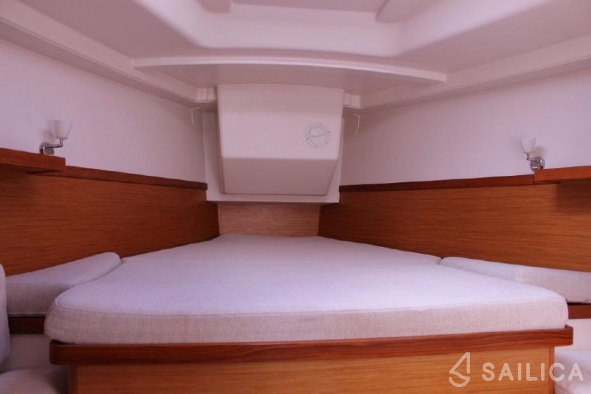 Hanse 400 - Yacht Charter Sailica