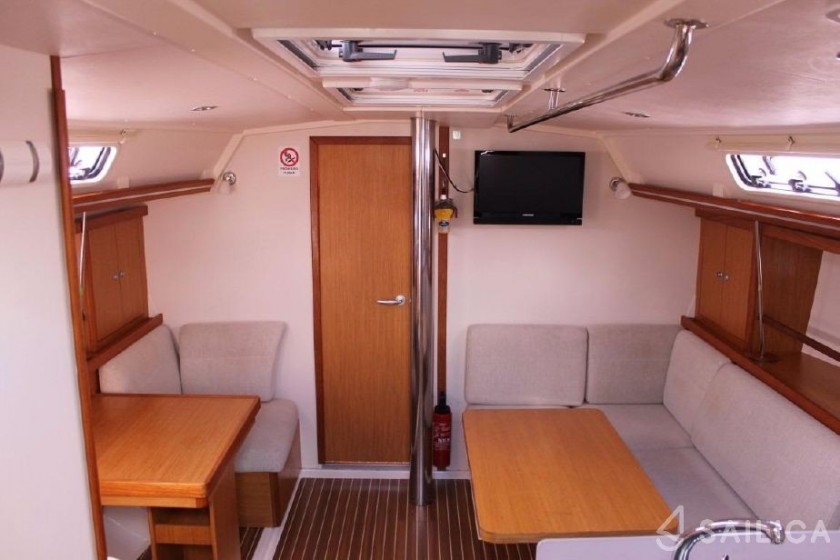Hanse 400 - Yacht Charter Sailica