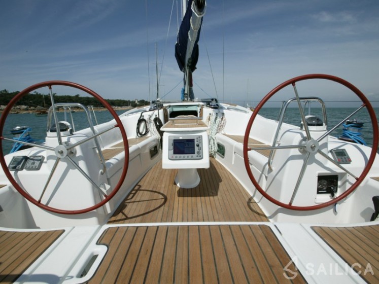 Oceanis 41.1 - Yacht Charter Sailica
