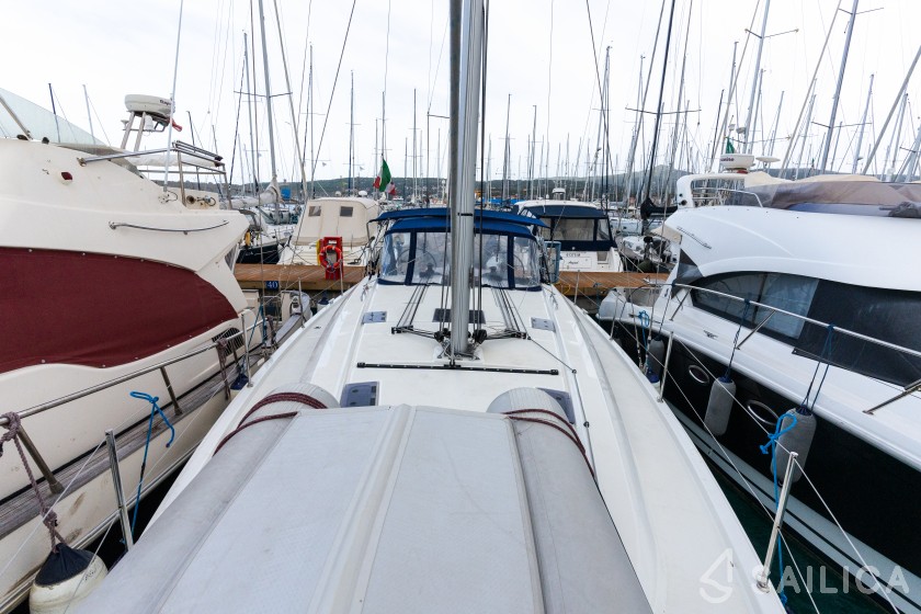Oceanis 40.1 - Yacht Charter Sailica