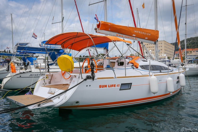 Elan 40 Impression - Yacht Charter Sailica