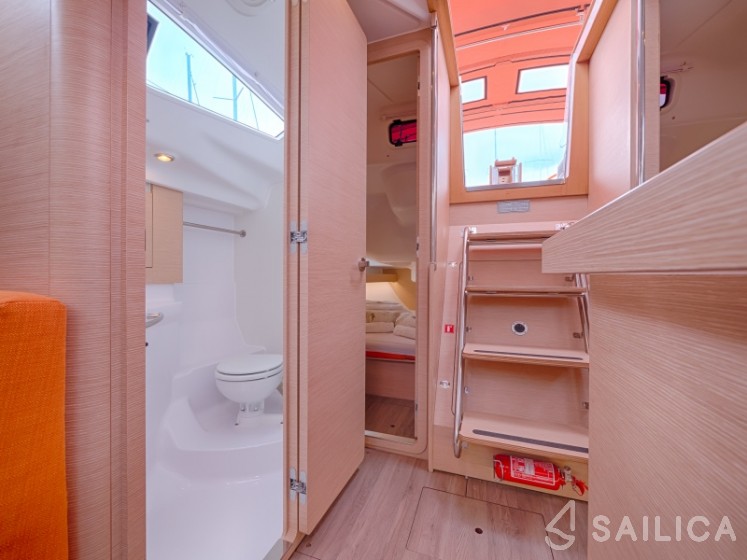Elan 40 Impression - Yacht Charter Sailica