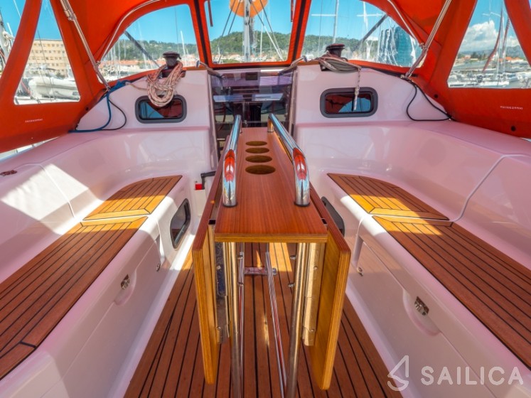 Elan 40 Impression - Yacht Charter Sailica