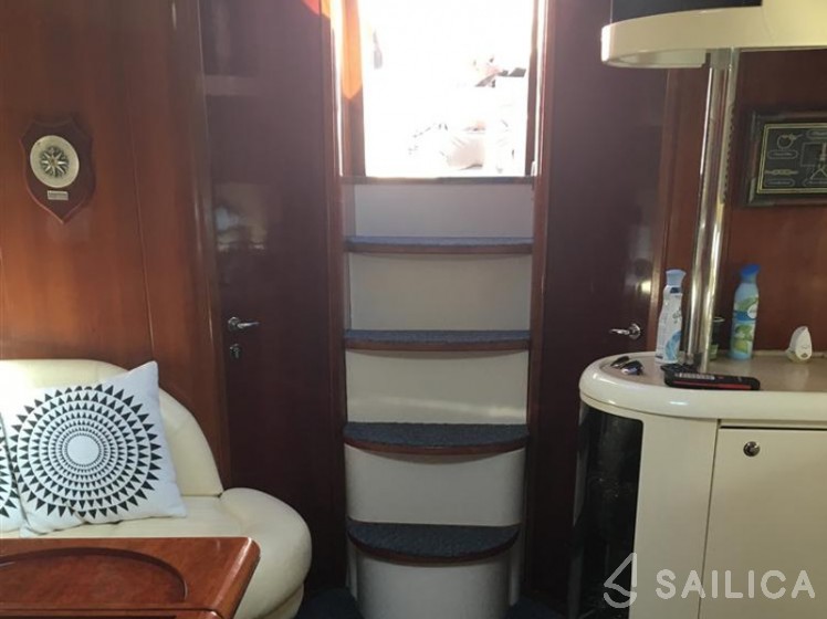 Targa 48 - Yacht Charter Sailica