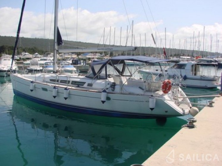 Sun Odyssey 45 - Yacht Charter Sailica