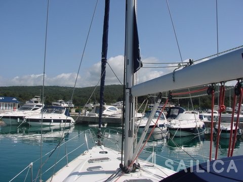Sun Odyssey 45 - Yacht Charter Sailica