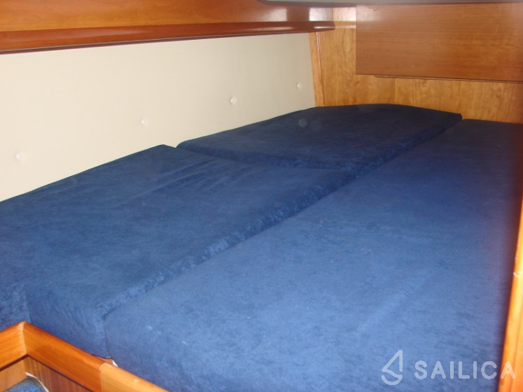 Adria 1002 - Yacht Charter Sailica