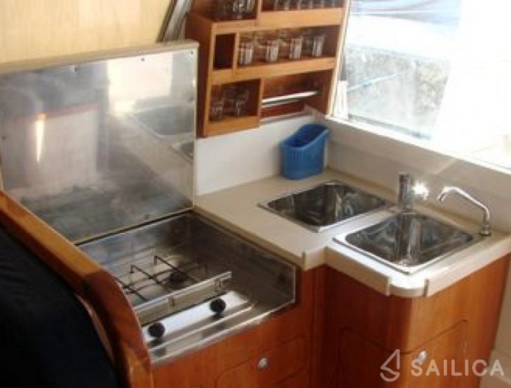Adria 1002 - Yacht Charter Sailica
