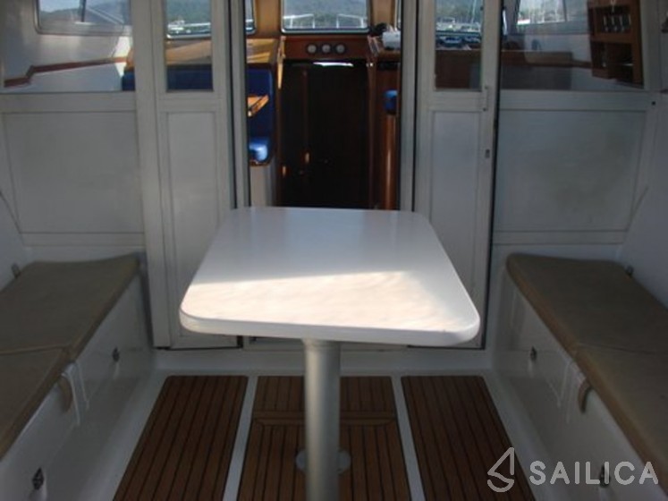Adria 1002 - Yacht Charter Sailica