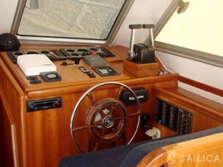 Adria 1002 - Yacht Charter Sailica