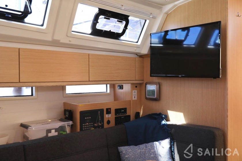 Bavaria 46 Cruiser - Yacht Charter Sailica