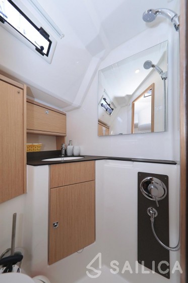 Bavaria 46 Cruiser - Yacht Charter Sailica