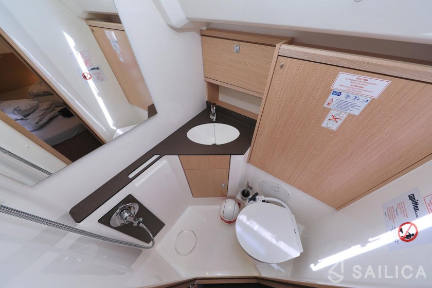 Bavaria 46 Cruiser - Yacht Charter Sailica