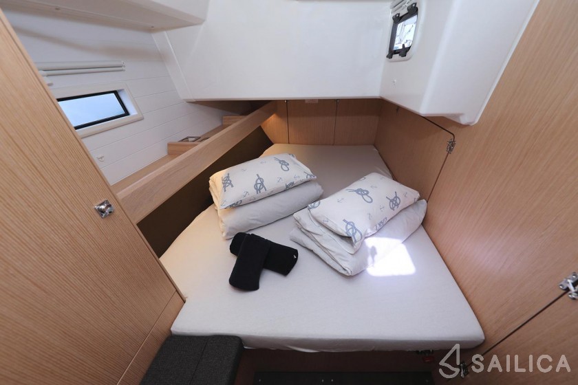 Bavaria 46 Cruiser - Yacht Charter Sailica