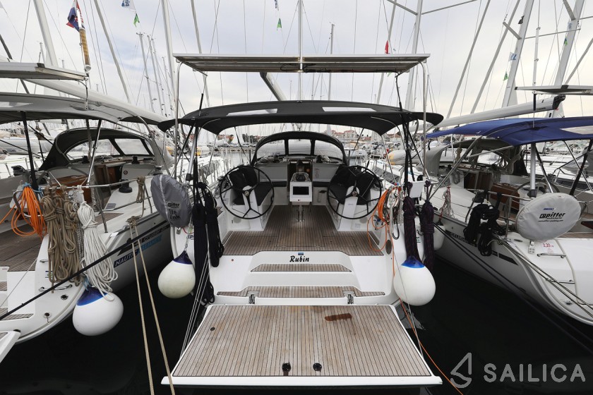 Bavaria 46 Cruiser - Yacht Charter Sailica