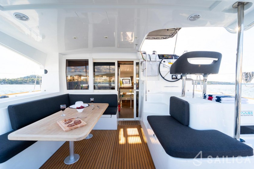 Lagoon 40 - Yacht Charter Sailica