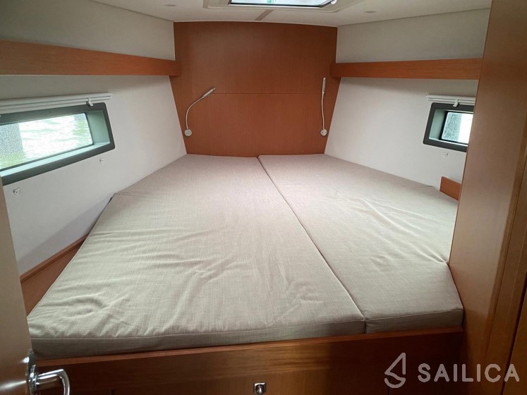 Bavaria C42 - Yacht Charter Sailica