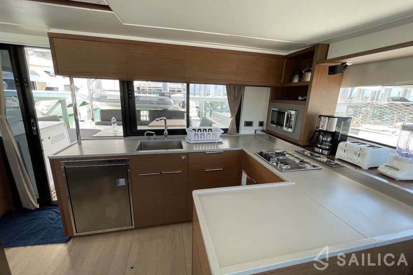 Lagoon 46  - Yacht Charter Sailica