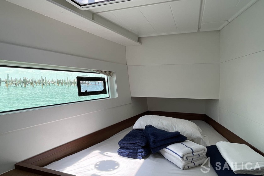 Lagoon 40 - Yacht Charter Sailica