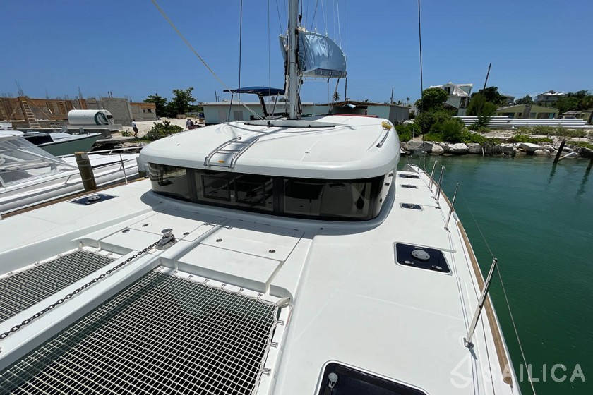 Lagoon 40 - Yacht Charter Sailica