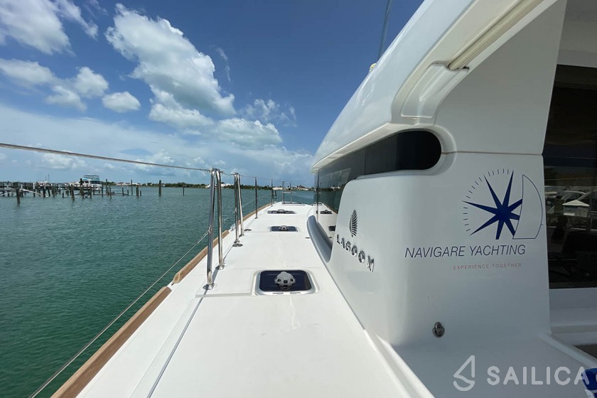 Lagoon 40 - Yacht Charter Sailica
