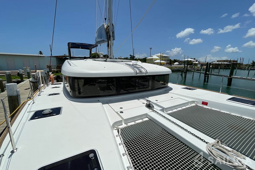 Lagoon 40 - Yacht Charter Sailica