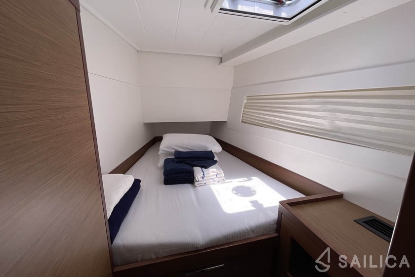 Lagoon 40 - Yacht Charter Sailica