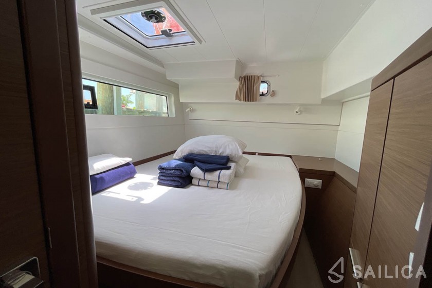 Lagoon 40 - Yacht Charter Sailica