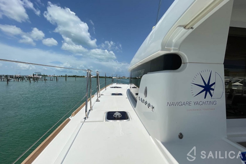 Lagoon 40 - Yacht Charter Sailica