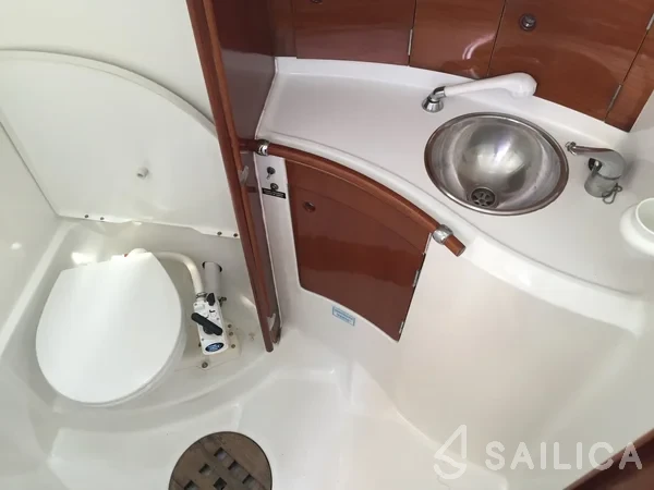 First 47.7 - Yacht Charter Sailica
