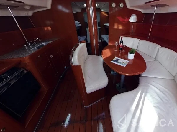 First 47.7 - Yacht Charter Sailica
