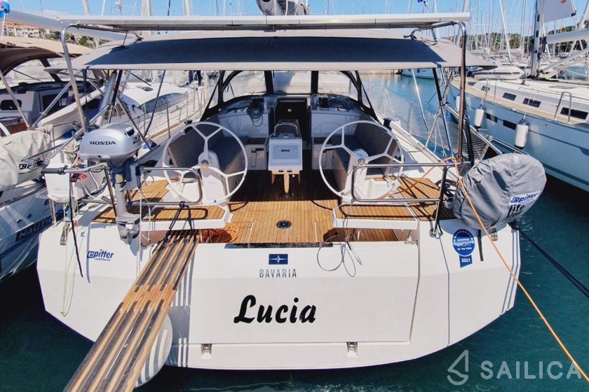 Bavaria C42 - Yacht Charter Sailica