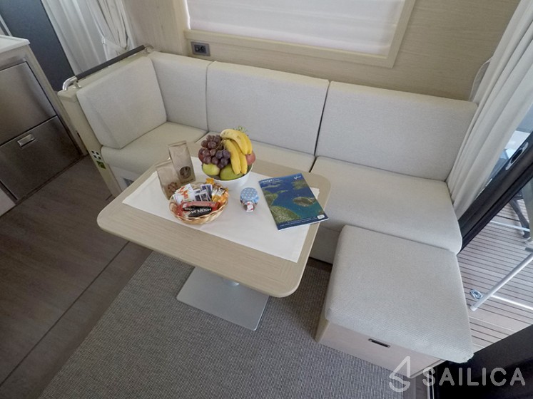 Swift Trawler 47 - Yacht Charter Sailica